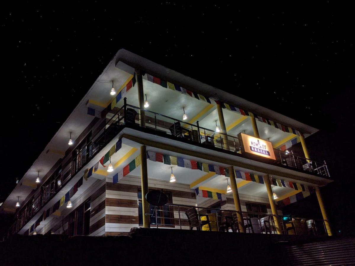Nomads Hostel Tosh Exterior foto